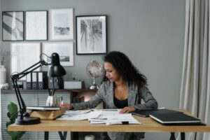 Read more about the article Creating Lifetime Wealth: Overcoming the Gender Pay Gap in C-Suite Positions